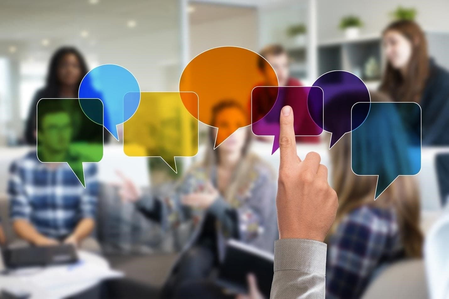 20 Constructive and Positive Employee Feedback Examples at the Workplace
